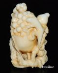 aeb0559 Handcraft Hippo Ivory Carving Snuff Bottle Megranate