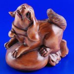 Japanese Carved Craftwork Boxwood Wood Netsuke Carving Cute Dog #804