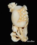 aeb0551 Handcraft Hippo Ivory Carving Snuff Bottle Delicious Fruit